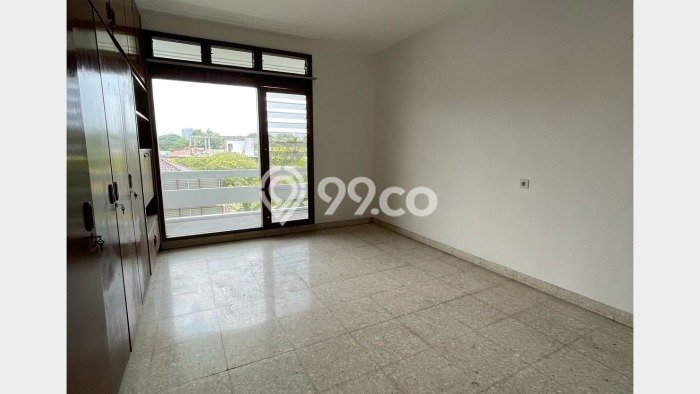 Rumah Elit Modern Tanpa Renovasi di Pondok Indah Jakarta Selatan Rumah Elit Modern Tanpa Renovasi di Pondok Indah Jakarta Selatan