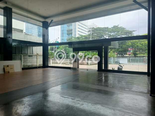 Komersial Disewa di Jakarta Selatan dengan LB 1500m2 Area Komersial Ramai Komersial Disewa di Jakarta Selatan dengan LB 1500m2 Area Komersial Ramai