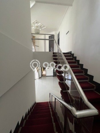Rumah Luxury Modern Tanpa Renovasi di Kemanggisan Jakarta Barat Rumah Luxury Modern Tanpa Renovasi di Kemanggisan Jakarta Barat