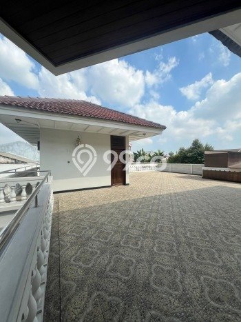 Rumah Luxury Modern Tanpa Renovasi di Kemanggisan Jakarta Barat Rumah Luxury Modern Tanpa Renovasi di Kemanggisan Jakarta Barat