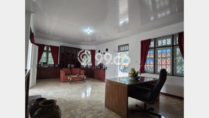 Siap Huni Hunian Elit 5 Kamar di Kebayoran Lama Dekat ke Mana Pun Siap Huni Hunian Elit 5 Kamar di Kebayoran Lama Dekat ke Mana Pun