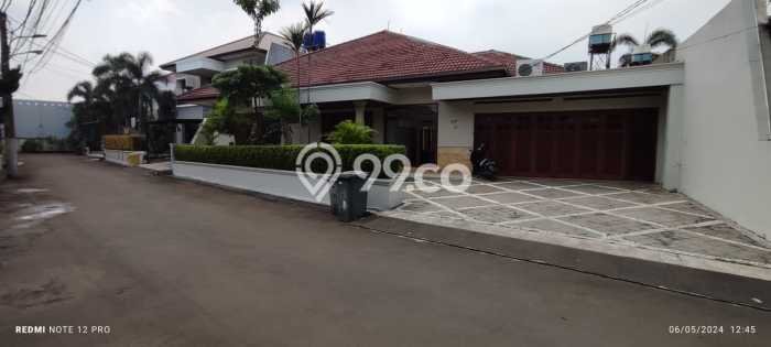 Rumah Mewah LB 414m2 Siap Pakai Desain Elegan di Cipete, Jakarta Selatan Rumah Mewah LB 414m2 Siap Pakai Desain Elegan di Cipete, Jakarta Selatan