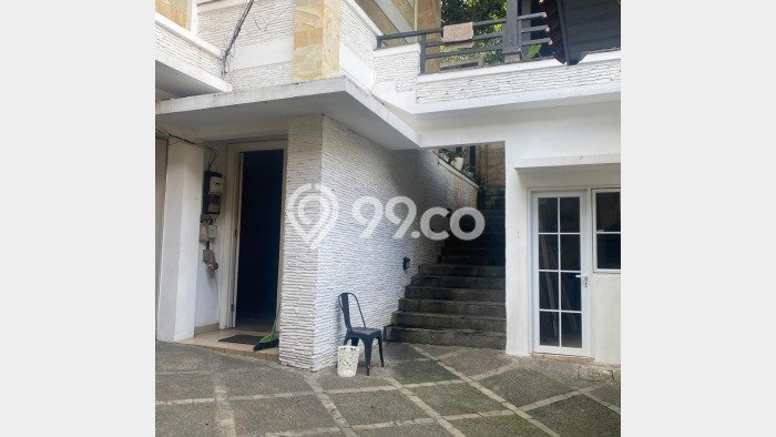 Disewakan! Rumah 5 Kamar Tidur &
5 Kamar Mandi di Kemang, Jakarta Selatan Disewakan! Rumah 5 Kamar Tidur &
5 Kamar Mandi di Kemang, Jakarta Selatan