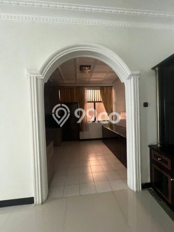 Rumah Luxury Modern Tanpa Renovasi di Kemanggisan Jakarta Barat Rumah Luxury Modern Tanpa Renovasi di Kemanggisan Jakarta Barat