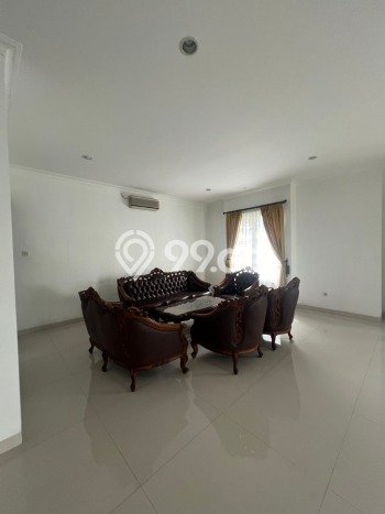 Rumah Luxury Modern Tanpa Renovasi di Kemanggisan Jakarta Barat Rumah Luxury Modern Tanpa Renovasi di Kemanggisan Jakarta Barat