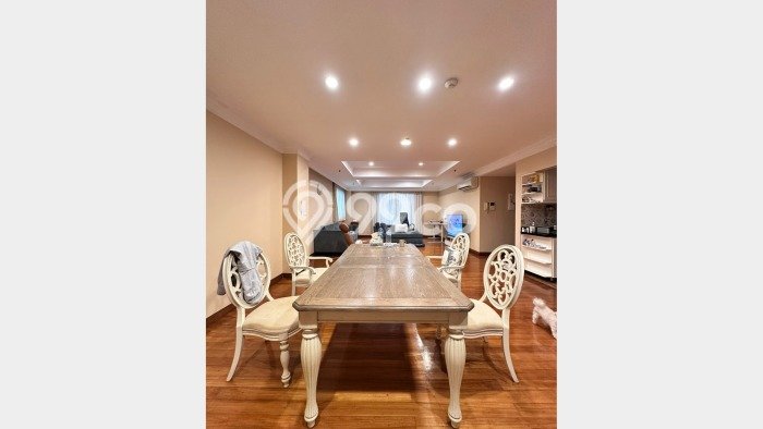 Dijual Apartemen Luxury di Pondok Indah 3 Kamar & 3 Kamar Mandi Dijual Apartemen Luxury di Pondok Indah 3 Kamar & 3 Kamar Mandi