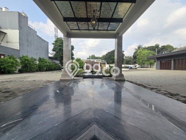 Jual Rumah Luas Megah Dengan View Cantik di Ragunan, Jakarta Selatan Jual Rumah Luas Megah Dengan View Cantik di Ragunan, Jakarta Selatan