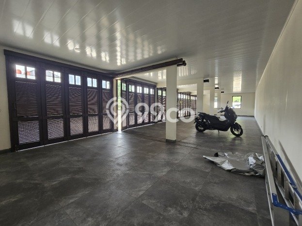 Jual Rumah Luas Megah Dengan View Cantik di Ragunan, Jakarta Selatan Jual Rumah Luas Megah Dengan View Cantik di Ragunan, Jakarta Selatan