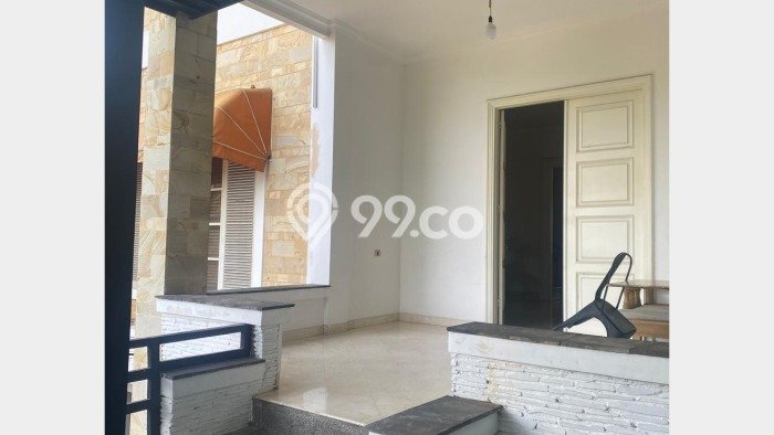 Disewakan! Rumah 5 Kamar Tidur &
5 Kamar Mandi di Kemang, Jakarta Selatan Disewakan! Rumah 5 Kamar Tidur &
5 Kamar Mandi di Kemang, Jakarta Selatan