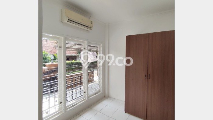 Jarang Ada! Rumah Kontrakan 4 Kamar Bagus Siap Huni Kemang Jarang Ada! Rumah Kontrakan 4 Kamar Bagus Siap Huni Kemang