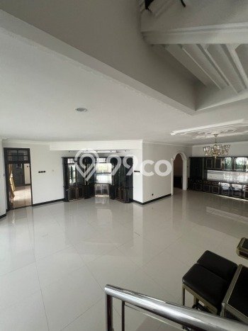 Rumah Luxury Modern Tanpa Renovasi di Kemanggisan Jakarta Barat Rumah Luxury Modern Tanpa Renovasi di Kemanggisan Jakarta Barat