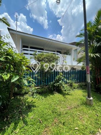 Rumah Elit Modern Tanpa Renovasi di Pondok Indah Jakarta Selatan Rumah Elit Modern Tanpa Renovasi di Pondok Indah Jakarta Selatan