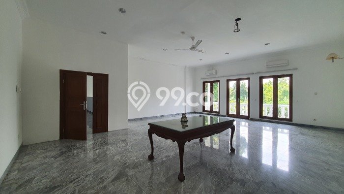 Sewa Rumah Harga Terjangkau di Pondok Indah Jakarta Selatan dengan 5 Kamar Tidur Sewa Rumah Harga Terjangkau di Pondok Indah Jakarta Selatan dengan 5 Kamar Tidur
