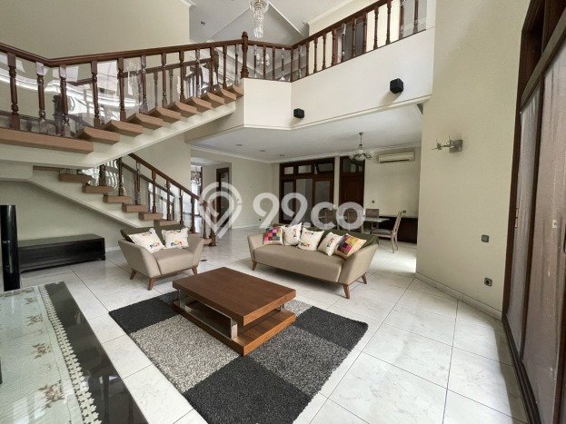 Rumah di Pondok Indah, 3 KM, Lingkungan Berkembang Rumah di Pondok Indah, 3 KM, Lingkungan Berkembang