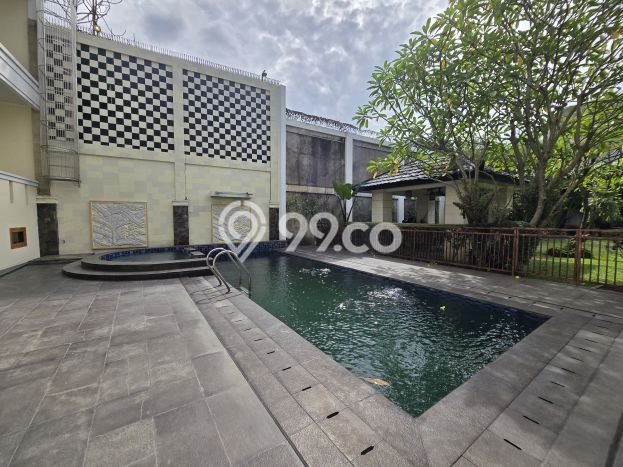 Dijual Rumah Mewah Elegan Dengan View Eksklusif di Lebak Bulus, Jakarta Selatan Dijual Rumah Mewah Elegan Dengan View Eksklusif di Lebak Bulus, Jakarta Selatan