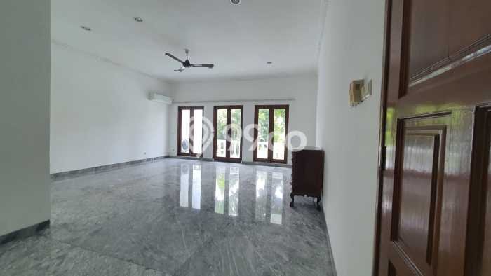 Sewa Rumah Harga Terjangkau di Pondok Indah Jakarta Selatan dengan 5 Kamar Tidur Sewa Rumah Harga Terjangkau di Pondok Indah Jakarta Selatan dengan 5 Kamar Tidur