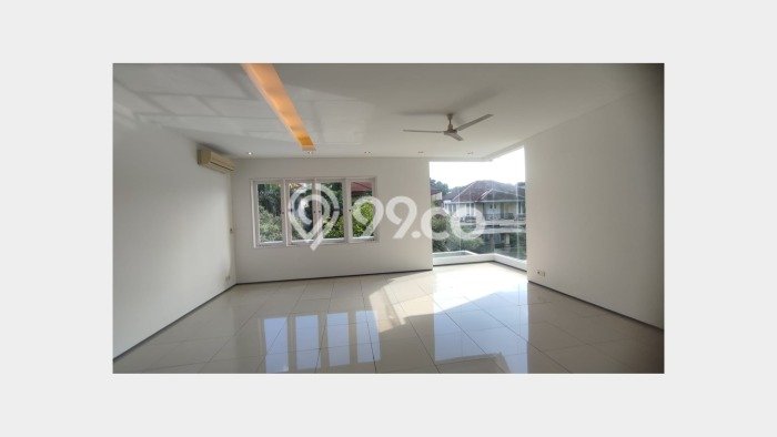 Disewakan Rumah Strategis LT 500m2 / LB 600m2 di Pondok Indah, Jakarta Selatan Disewakan Rumah Strategis LT 500m2 / LB 600m2 di Pondok Indah, Jakarta Selatan
