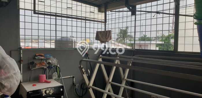 Ruko Strategis di Cengkareng, Luas 200m2m², Jalan Mainroad, Berkembang Ruko Strategis di Cengkareng, Luas 200m2m², Jalan Mainroad, Berkembang