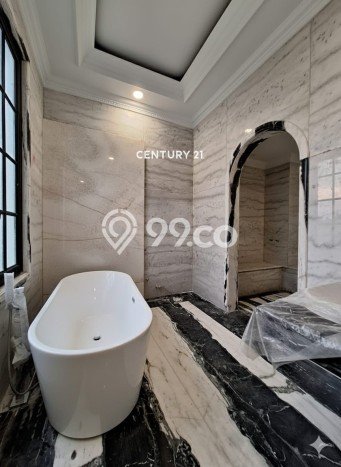 Hunian Mewah LB 2100m2 Siap Huni Desain Elegan di Pondok Indah, Jakarta Selatan Hunian Mewah LB 2100m2 Siap Huni Desain Elegan di Pondok Indah, Jakarta Selatan