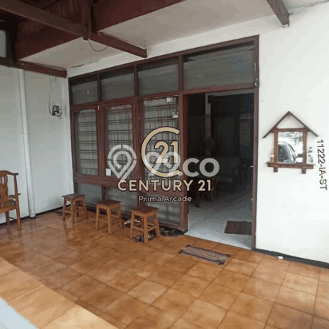 Hot Offer Hunian Premium Ideal dan Luas di Kebayoran Lama, Jakarta Selatan Hot Offer Hunian Premium Ideal dan Luas di Kebayoran Lama, Jakarta Selatan