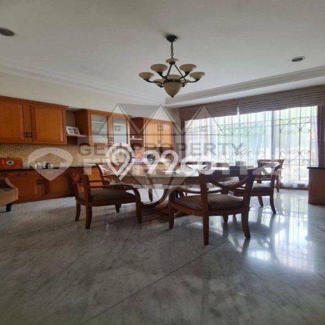 Rumah Luxury Modern Siap Huni di Intercon Jakarta Barat Rumah Luxury Modern Siap Huni di Intercon Jakarta Barat