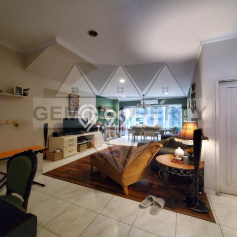 Rumah Luxury Modern Siap Huni di Cirendeu Jakarta Selatan Rumah Luxury Modern Siap Huni di Cirendeu Jakarta Selatan