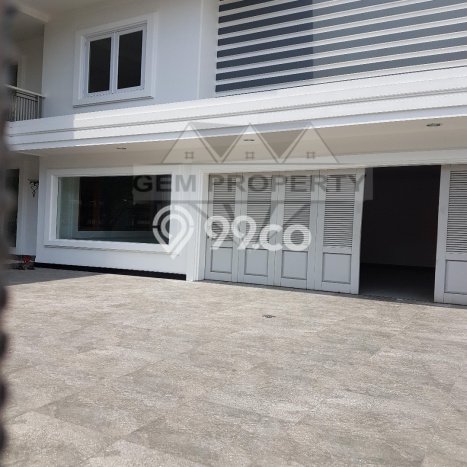Rumah Elit Modern Tanpa Renovasi di Intercon Jakarta Barat Rumah Elit Modern Tanpa Renovasi di Intercon Jakarta Barat