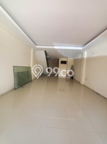 Ruko Paling Dicari LB 300m2 Dijual di Kebon Jeruk Ruko Paling Dicari LB 300m2 Dijual di Kebon Jeruk