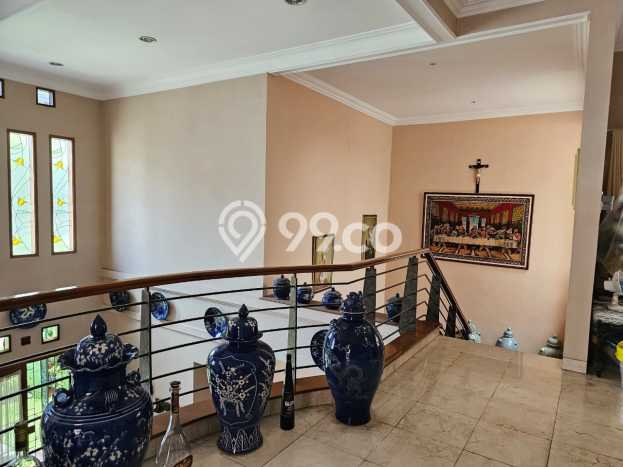 Rumah Elit Modern Tanpa Renovasi di Setra Murni Bandung Rumah Elit Modern Tanpa Renovasi di Setra Murni Bandung