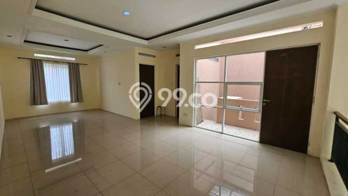 Ready to Use! Luxury House LT 352m2 Desain Elegan di Setra Duta Ready to Use! Luxury House LT 352m2 Desain Elegan di Setra Duta