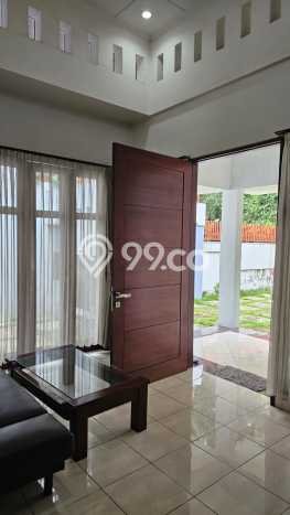 Rumah Luxury Modern Tanpa Renovasi di Cipaganti Bandung Rumah Luxury Modern Tanpa Renovasi di Cipaganti Bandung