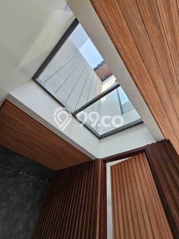 Hunian Elit LB 380m2 Siap Pakai Desain Elegan di Setra Duta, Bandung Hunian Elit LB 380m2 Siap Pakai Desain Elegan di Setra Duta, Bandung