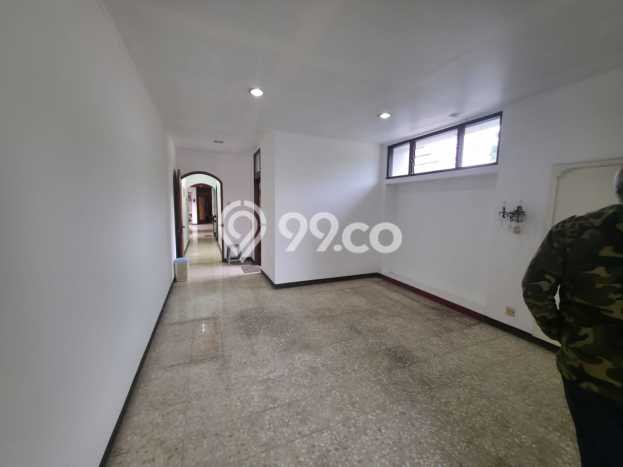 Ready to Use! Premium House LT 170m2 Desain Elegan di Riau Ready to Use! Premium House LT 170m2 Desain Elegan di Riau