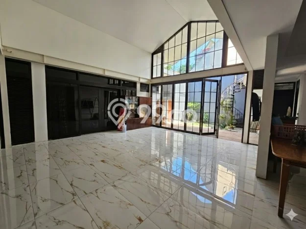 For Sale! Luxury House LT 380m2 Desain Modern di Setra Sari For Sale! Luxury House LT 380m2 Desain Modern di Setra Sari