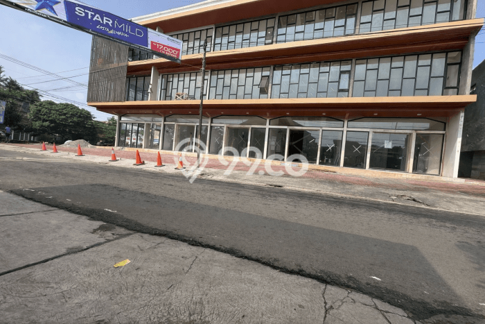 Ruko Bagus Dijual LB 150m2 Lokasi Strategis Bandung Area Cocok untuk Berbisnis Ruko Bagus Dijual LB 150m2 Lokasi Strategis Bandung Area Cocok untuk Berbisnis