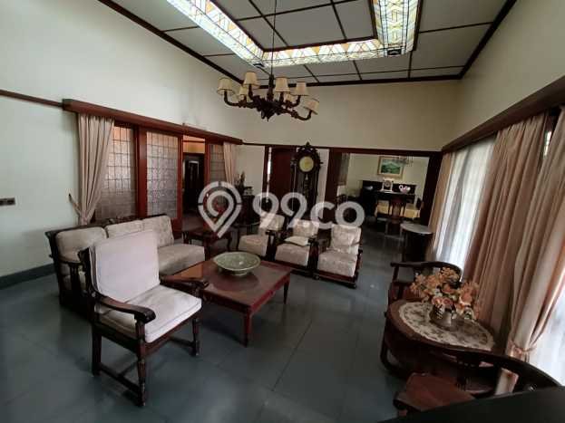Hunian Mewah LB 500m2 Siap Huni Desain Elegan di Riau, Bandung Hunian Mewah LB 500m2 Siap Huni Desain Elegan di Riau, Bandung