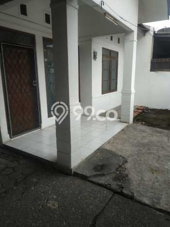 Disewakan Rumah Harga Terjangkau di Taman Kopo Indah Bandung dengan 2 KT Disewakan Rumah Harga Terjangkau di Taman Kopo Indah Bandung dengan 2 KT