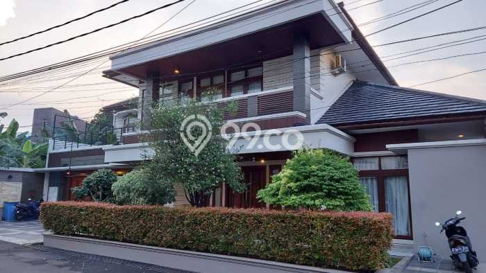 Rumah Elit LB 225m2 Siap Huni Desain Elegan di Kemang, Jakarta Selatan Rumah Elit LB 225m2 Siap Huni Desain Elegan di Kemang, Jakarta Selatan
