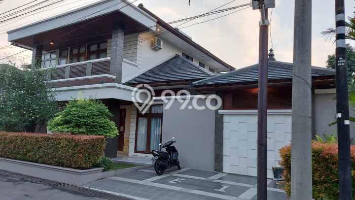 Rumah Elit LB 225m2 Siap Huni Desain Elegan di Kemang, Jakarta Selatan Rumah Elit LB 225m2 Siap Huni Desain Elegan di Kemang, Jakarta Selatan