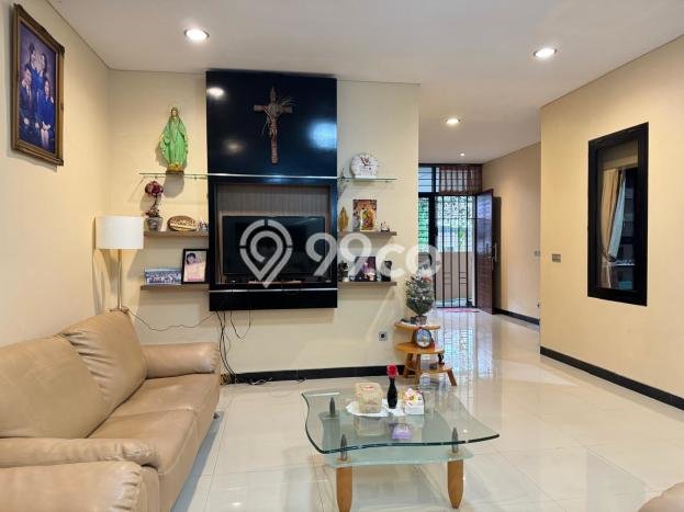 Dijual Rumah Modern 5 KT di Taman Kopo Indah, Bandung Dijual Rumah Modern 5 KT di Taman Kopo Indah, Bandung