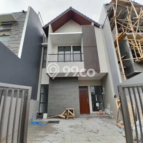 Dijual Rumah Mewah Elegan Dengan View Cantik di Mekar Wangi, Bandung Dijual Rumah Mewah Elegan Dengan View Cantik di Mekar Wangi, Bandung