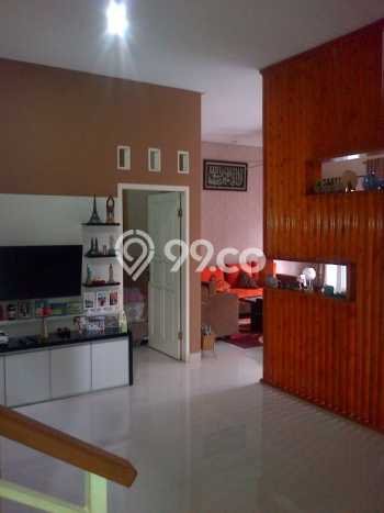 Rumah Modern Cantik 5 KT Bisa Langsung Pindah di Jagakarsa Rumah Modern Cantik 5 KT Bisa Langsung Pindah di Jagakarsa