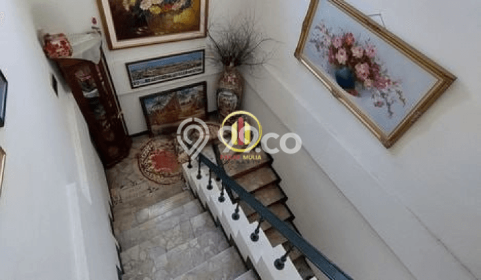 For Sale! Luxury House LT 301m2 Desain Elegan di Dago For Sale! Luxury House LT 301m2 Desain Elegan di Dago