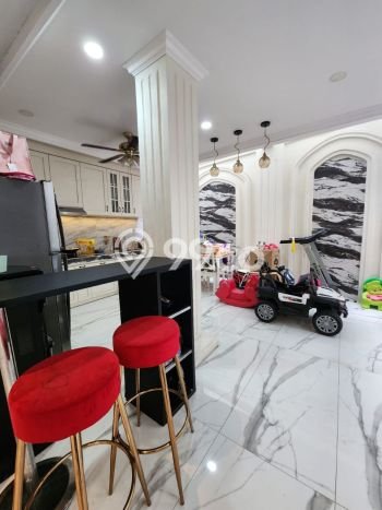 Ready to Use! Premium House LT 128m2 Desain Elegan di Bandung Kota Ready to Use! Premium House LT 128m2 Desain Elegan di Bandung Kota
