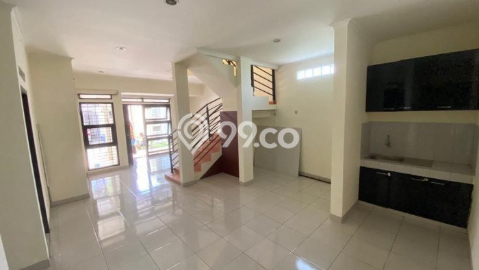 Dijual Rumah 3 Kamar Lokasi Strategis Bagus dan Strategis di Kiaracondong Dijual Rumah 3 Kamar Lokasi Strategis Bagus dan Strategis di Kiaracondong