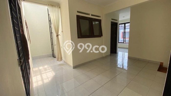 Dijual Rumah 3 Kamar Lokasi Strategis Bagus dan Strategis di Kiaracondong Dijual Rumah 3 Kamar Lokasi Strategis Bagus dan Strategis di Kiaracondong