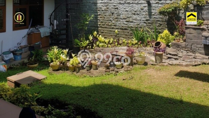 Rumah Mewah LB 300m2 Siap Pakai Desain Elegan di Pasteur, Bandung Rumah Mewah LB 300m2 Siap Pakai Desain Elegan di Pasteur, Bandung