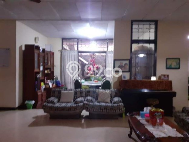 Hunian Elit LB 300m2 Siap Pakai Desain Elegan di Setiabudi, Bandung Hunian Elit LB 300m2 Siap Pakai Desain Elegan di Setiabudi, Bandung