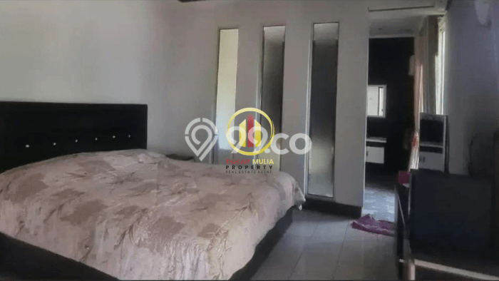 Rumah Mewah LB 500m2 Siap Pakai Desain Elegan di Supratman, Bandung Rumah Mewah LB 500m2 Siap Pakai Desain Elegan di Supratman, Bandung