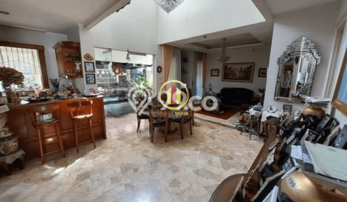 For Sale! Luxury House LT 301m2 Desain Elegan di Dago For Sale! Luxury House LT 301m2 Desain Elegan di Dago